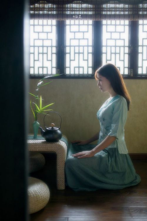 阿森纳边锋回撤参与中场构建,阿森纳边卫