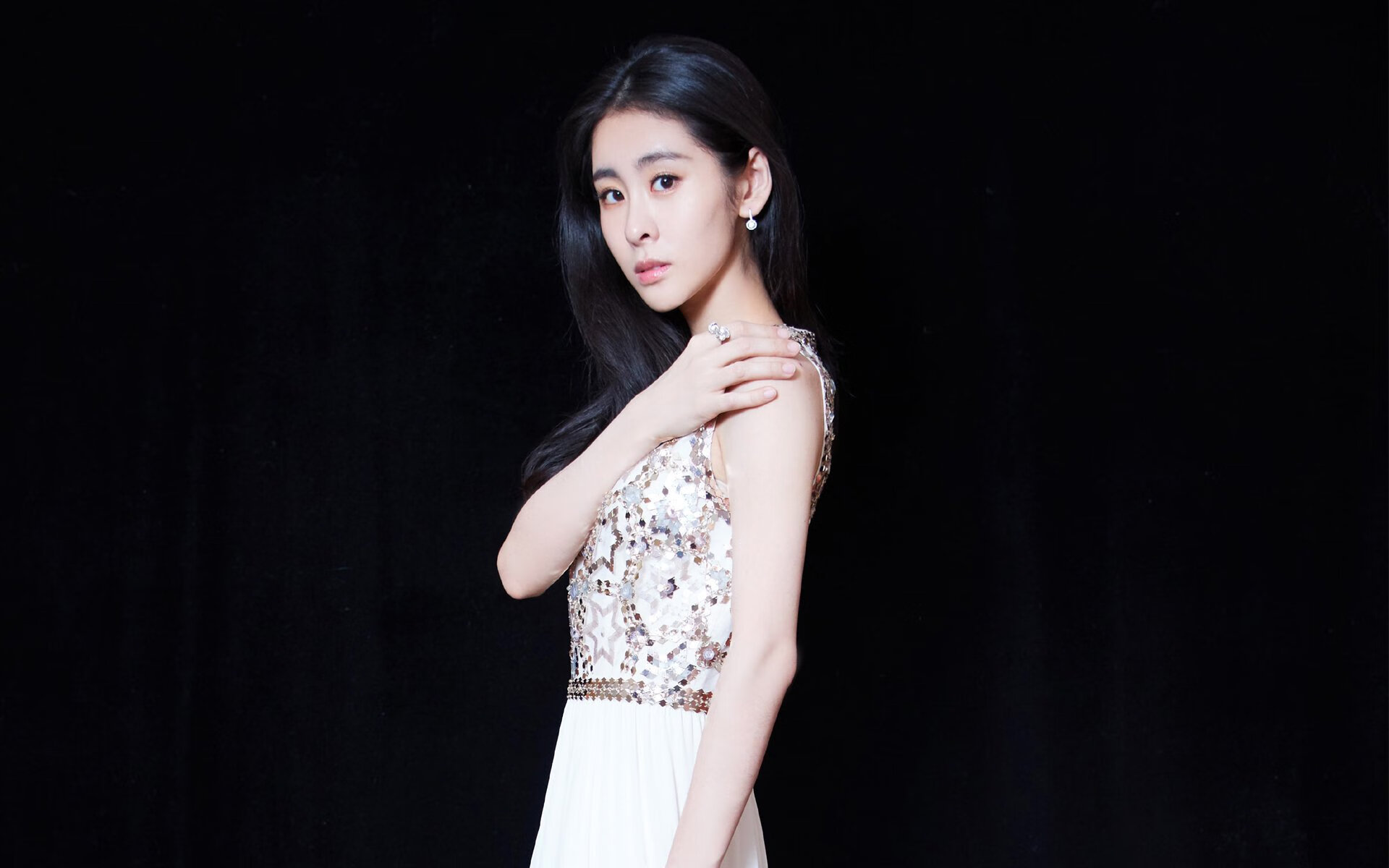 九游游戏中心官网-乔治谈训练时长与比赛表现高度相关，乔治比赛高清视频